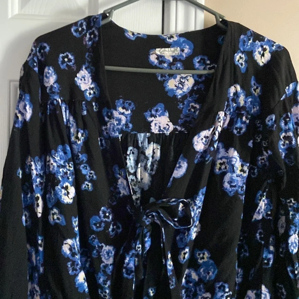 Free People Forties Feels Black Floral Bodysuit With Bell Sleeves Size Small